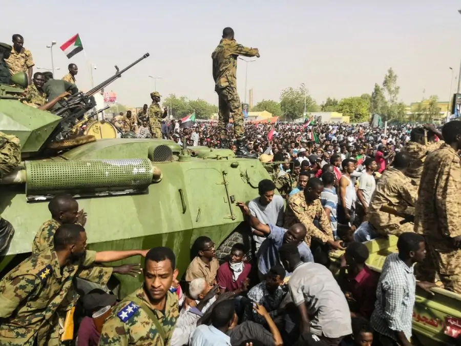 آن نيوز) تواكب أحداث السودان.. سقوط ضحايا ومعارك شرسة لبسط السيطرة والنفوذ